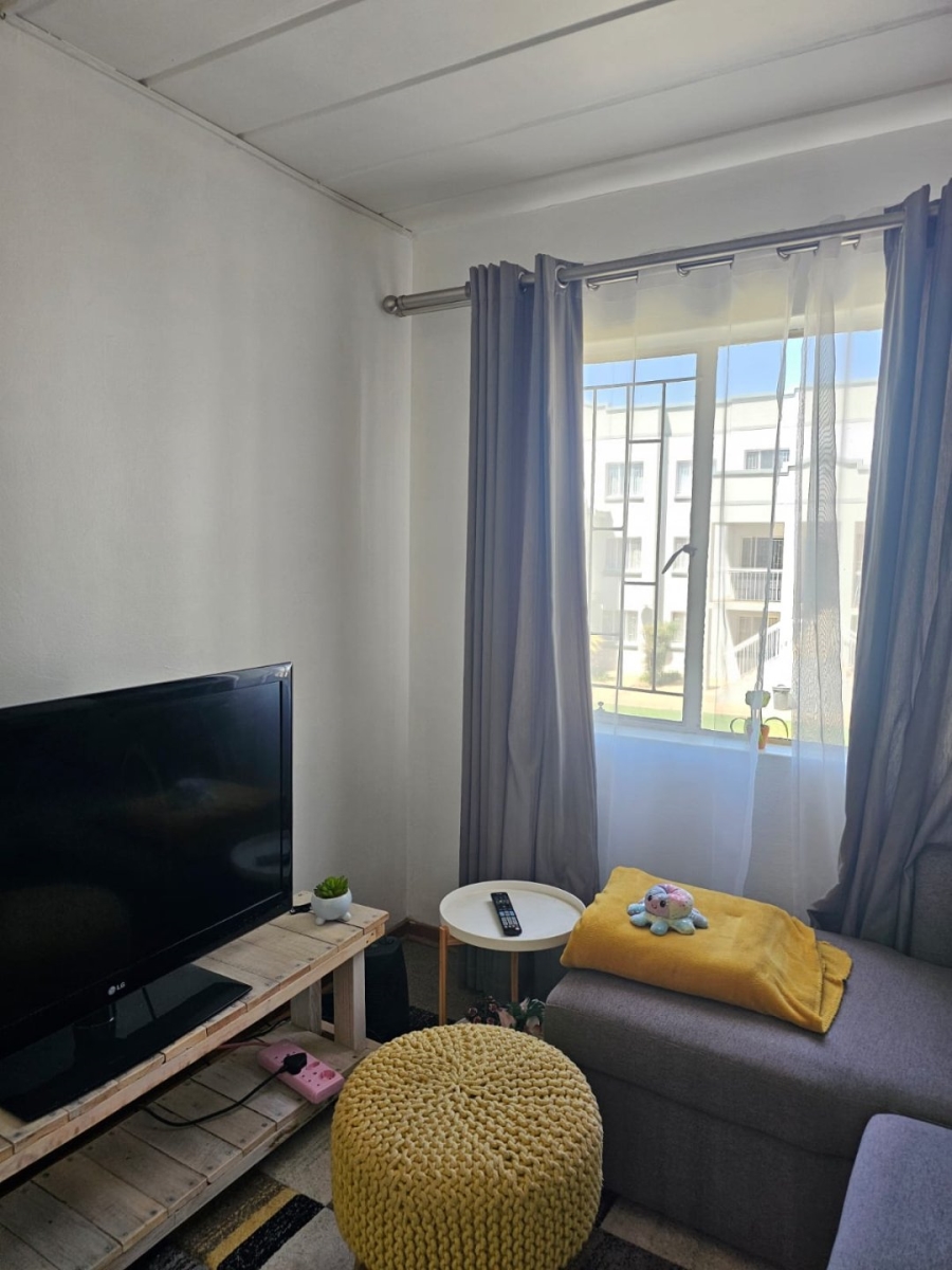 To Let 3 Bedroom Property for Rent in Kannoniers Park North West